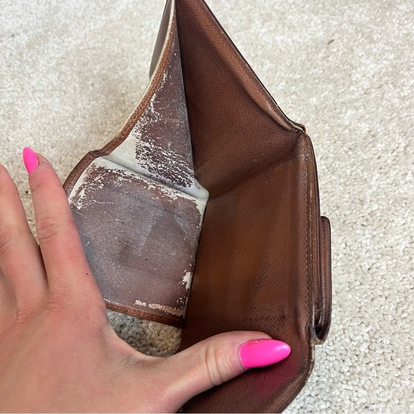 Authentic Louis Vuitton Monogram Elise Wallet - Picture 8 of 14